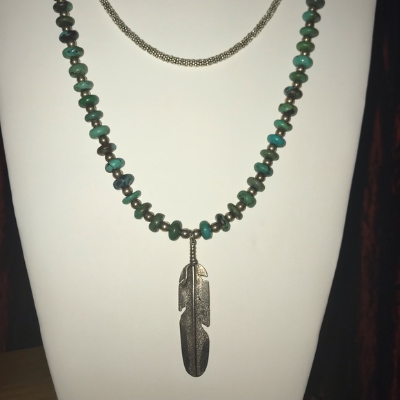 Turquoise necklace with Sterling Feather pendant! - Picture 4 of 5